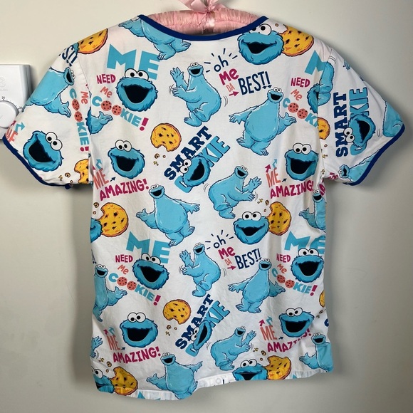 Sesame Street Cookie Monster Scrub Top Healthcare Nursing Size Small - Picture 7 of 7